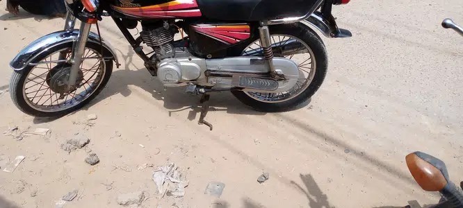 honda-125-2012-model-karachi-no-big-0